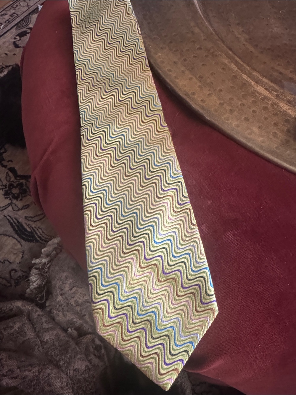 Men's Kuhlman Light Green Zigzag Pattern Silk Tie with Multicolor Waves